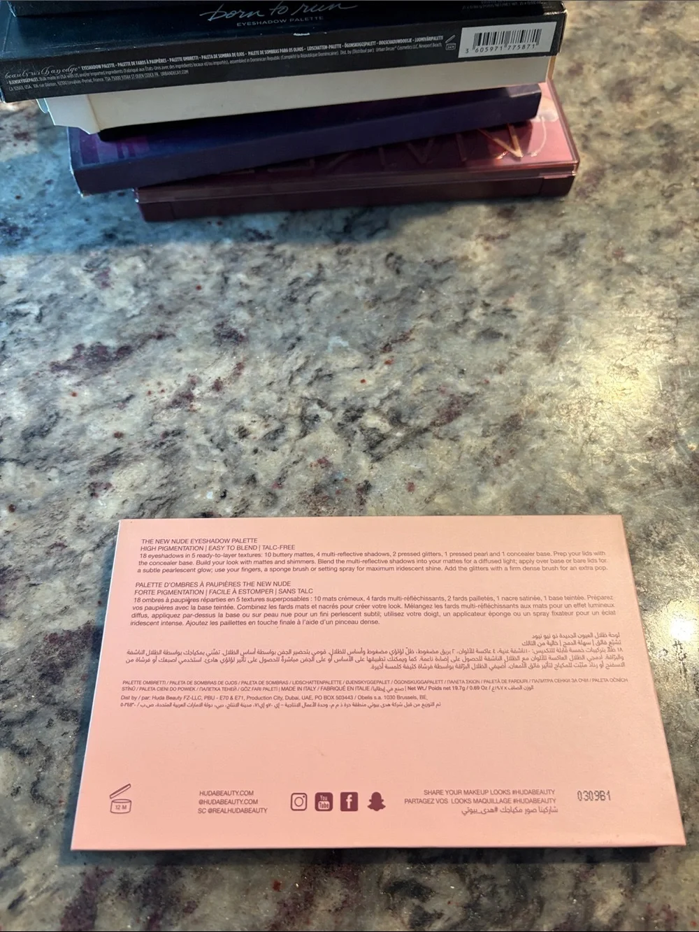 HUDA BEAUTY NUDE Eyeshadow Palette - Pink Rose and Gold Accents